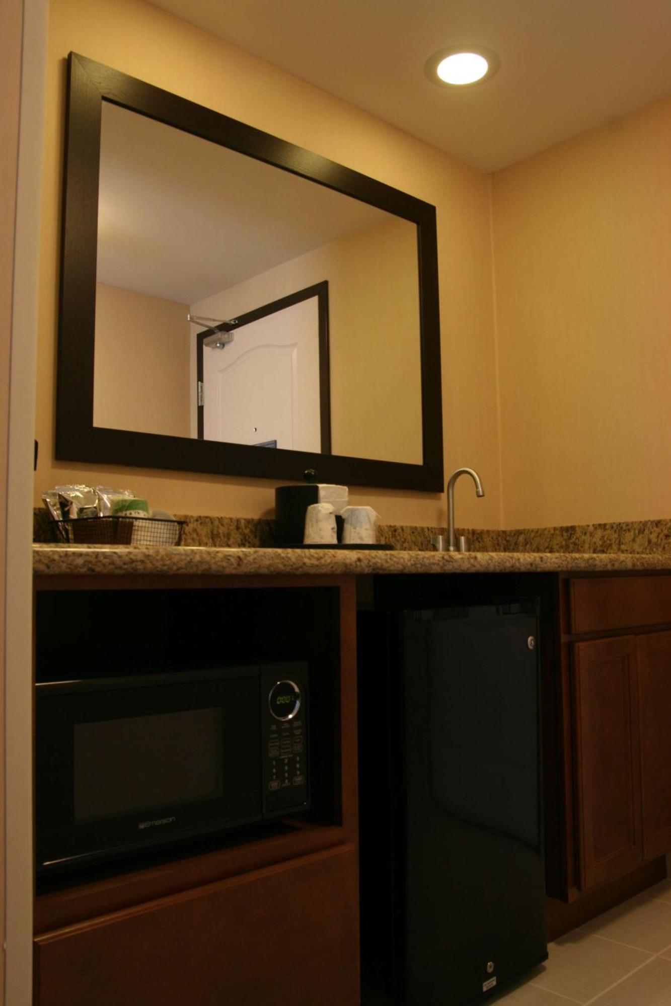 Hampton Inn And Suites Peru Kültér fotó